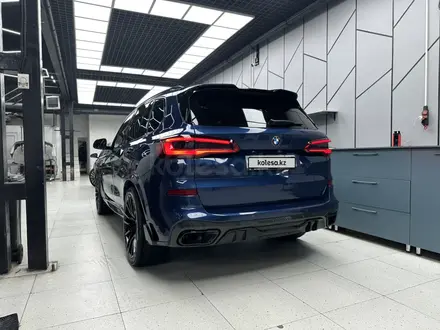 BMW X5 2018 года за 28 000 000 тг. в Алматы – фото 4