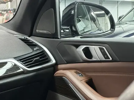 BMW X5 2018 года за 28 000 000 тг. в Алматы – фото 8
