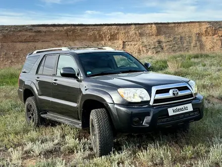 Toyota 4Runner 2005 года за 9 000 000 тг. в Актобе – фото 2