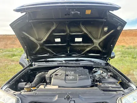 Toyota 4Runner 2005 года за 9 000 000 тг. в Актобе – фото 18