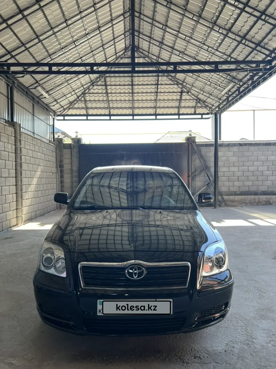 Toyota Avensis, 2005
