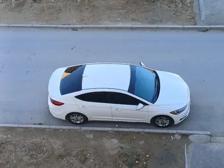 Hyundai Elantra 2017 года за 3 700 000 тг. в Актау – фото 2