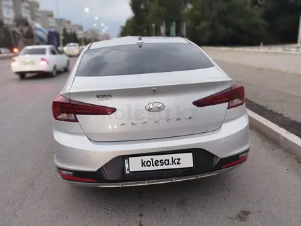 Hyundai Elantra 2019 года за 8 200 000 тг. в Усть-Каменогорск