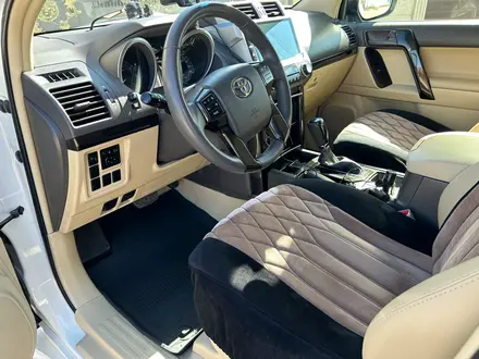 Toyota Land Cruiser Prado 2014 года за 15 200 000 тг. в Актобе – фото 32