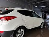 Hyundai Tucson 2013 года за 7 500 000 тг. в Уральск – фото 3