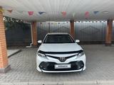 Toyota Camry 2019 года за 14 000 000 тг. в Алматы