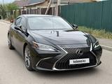 Lexus ES 350 2020 года за 25 500 000 тг. в Алматы – фото 2