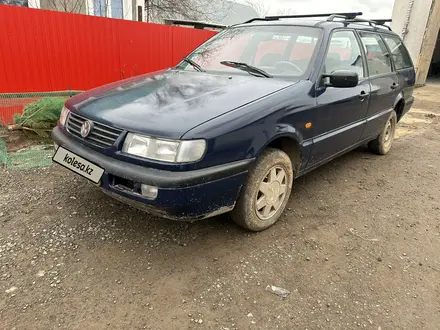 Volkswagen Passat 1994 года за 1 500 000 тг. в Уральск – фото 5