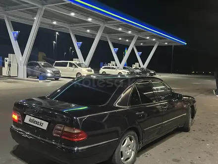 Mercedes-Benz E 280 1997 года за 3 000 000 тг. в Алматы – фото 5