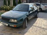 Volkswagen Vento 1995 года за 1 550 000 тг. в Алматы – фото 2