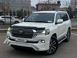 Toyota Land Cruiser Prado 2013 года за 21 800 000 тг. в Актау