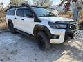 Toyota Hilux 2023 года за 29 600 000 тг. в Алматы – фото 2