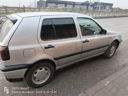 Volkswagen Golf 1995 года за 1 500 000 тг. в Жетысай – фото 2