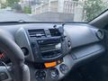 Toyota RAV4 2011 года за 9 500 000 тг. в Караганда – фото 22