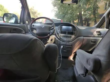 Toyota Estima 2001 года за 3 400 000 тг. в Алматы – фото 3