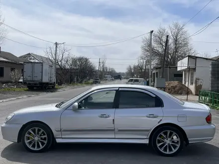Hyundai Sonata 2004 года за 2 500 000 тг. в Шымкент – фото 10
