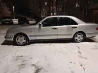 Mercedes-Benz E 200 1995 годаүшін2 100 000 тг. в Костанай