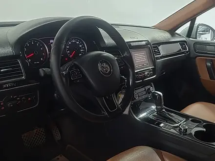 Volkswagen Touareg 2010 года за 8 200 000 тг. в Алматы – фото 15