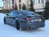 Lexus ES 350 2024 года за 32 900 000 тг. в Астана – фото 3