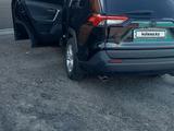 Toyota RAV4 2021 годаүшін15 800 000 тг. в Семей – фото 2