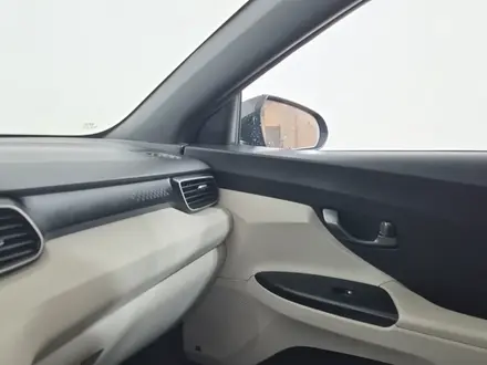Hyundai Veloster 2018 года за 7 390 000 тг. в Астана – фото 15