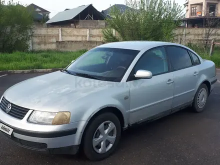 Volkswagen Passat 1998 года за 1 600 000 тг. в Шымкент – фото 2