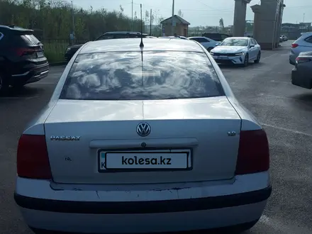 Volkswagen Passat 1998 года за 1 600 000 тг. в Шымкент – фото 3