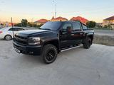 Chevrolet Silverado 2011 года за 15 000 000 тг. в Атырау