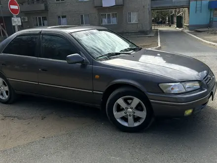 Toyota Camry 1998 года за 4 500 000 тг. в Байконыр – фото 5