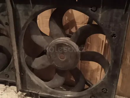 Вентилятор охлаждения радиатора, диффузор на Volkswagen Polo за 15 000 тг. в Алматы – фото 6
