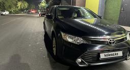 Toyota Camry 2016 года за 10 800 000 тг. в Алматы – фото 2