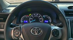 Toyota Camry 2014 года за 8 500 000 тг. в Актобе – фото 4