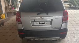 Chevrolet Captiva 2014 года за 7 200 000 тг. в Алматы – фото 2