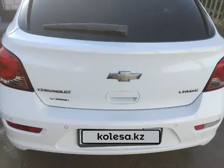 Chevrolet Cruze 2013 года за 3 900 000 тг. в Жезказган – фото 2