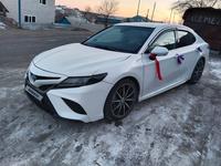 Toyota Camry 2018 годаfor13 000 000 тг. в Семей