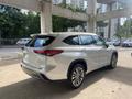 Toyota Highlander 2024 года за 15 039 000 тг. в Алматы – фото 3