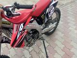 Honda  CRF 450 2007 годаүшін2 100 000 тг. в Алматы – фото 3