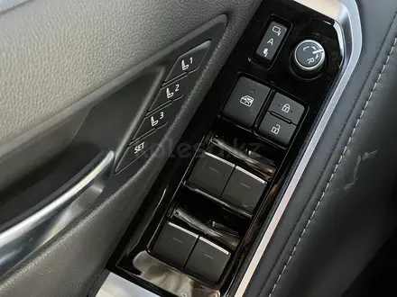 Toyota Land Cruiser Premium 2021 года за 58 500 000 тг. в Актобе – фото 22