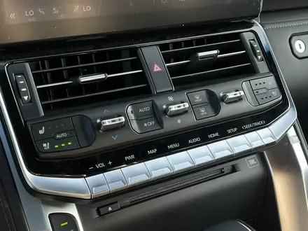 Toyota Land Cruiser Premium 2021 года за 58 500 000 тг. в Актобе – фото 32