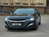 Chevrolet Malibu 2020 года за 9 800 000 тг. в Алматы – фото 4