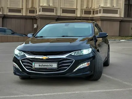 Chevrolet Malibu 2020 года за 9 800 000 тг. в Алматы – фото 4