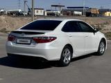 Toyota Camry 2015 года за 8 600 000 тг. в Жанаозен – фото 4