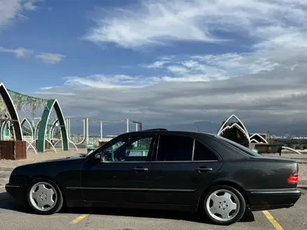 Mercedes-Benz E 320 1999 года за 6 500 000 тг. в Алматы – фото 5