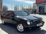 Mercedes-Benz E 320 2000 года за 4 500 000 тг. в Атырау – фото 3