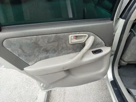 Toyota Camry 2000 года за 2 900 000 тг. в Шымкент – фото 12