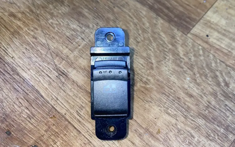 Кнопки стеклоподъемников кнопка стеклоподъемника задние за 6 000 тг. в Астана