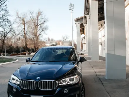 BMW X5 2018 года за 22 000 000 тг. в Алматы – фото 21