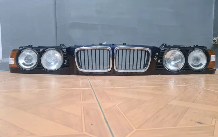 BMW E34 Фара и Решетка за 35 000 тг. в Шымкент