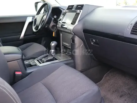 Toyota Land Cruiser Prado 2018 года за 30 000 000 тг. в Астана – фото 9