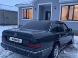 Mercedes-Benz E 260 1992 года за 1 600 000 тг. в Уральск – фото 4